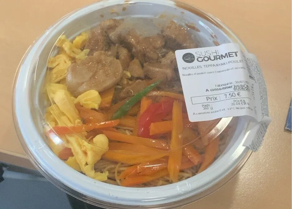 Nouilles teppanyaki poulet