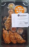 La box du mois Sushi saumon laqué x 3 + Mali thon cuit mayonnaise et x 4 + California végétarien oignons frits x 4 + Maki saumon x 4