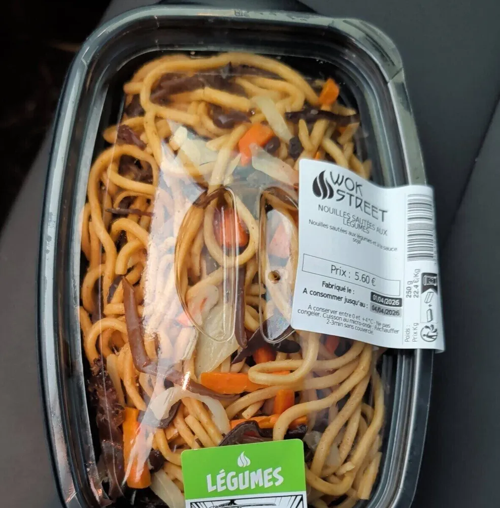 Nouilles sautées aux légumes