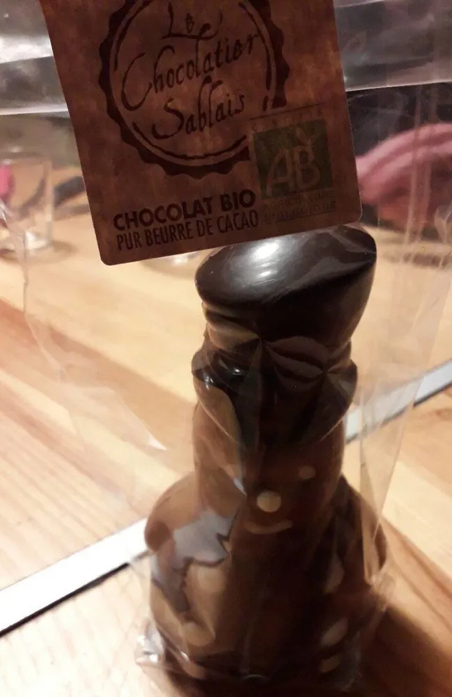 Moulage de chocolat au lait bio
