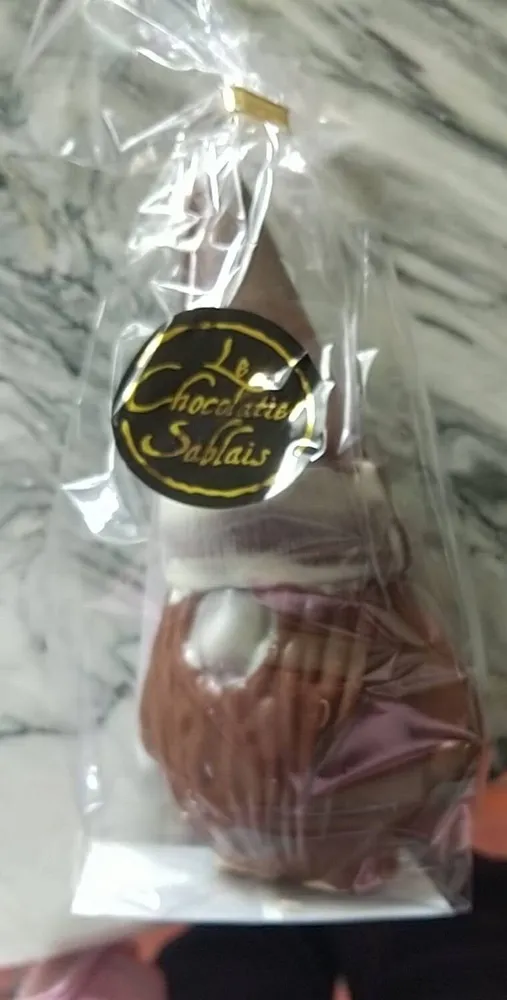 Moulage de chocolat au lait décoré