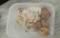 Bowl œuf brouillés au saumon, épinard & pommes de terre rôties