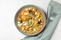 Tajine de poulet au miel et aux fruits secs