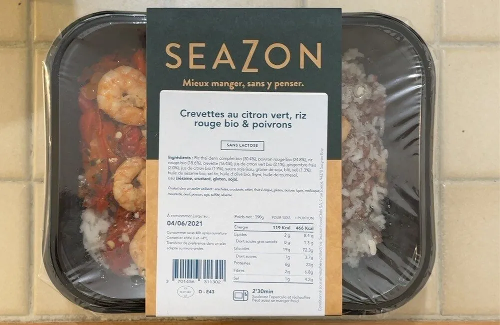 Crevettes au citron vert, riz rouge bio & poivrons