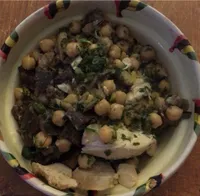 Poulet, pois chiches au citron confit & aubergines