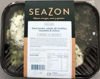 Œuf poché, salade de lentilles, noisettes et chèvre