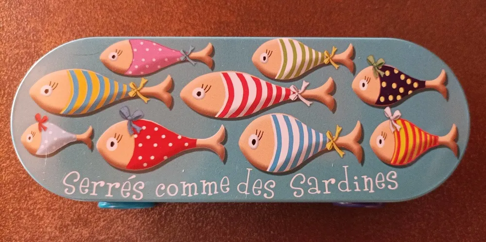 Serrés comme des sardines