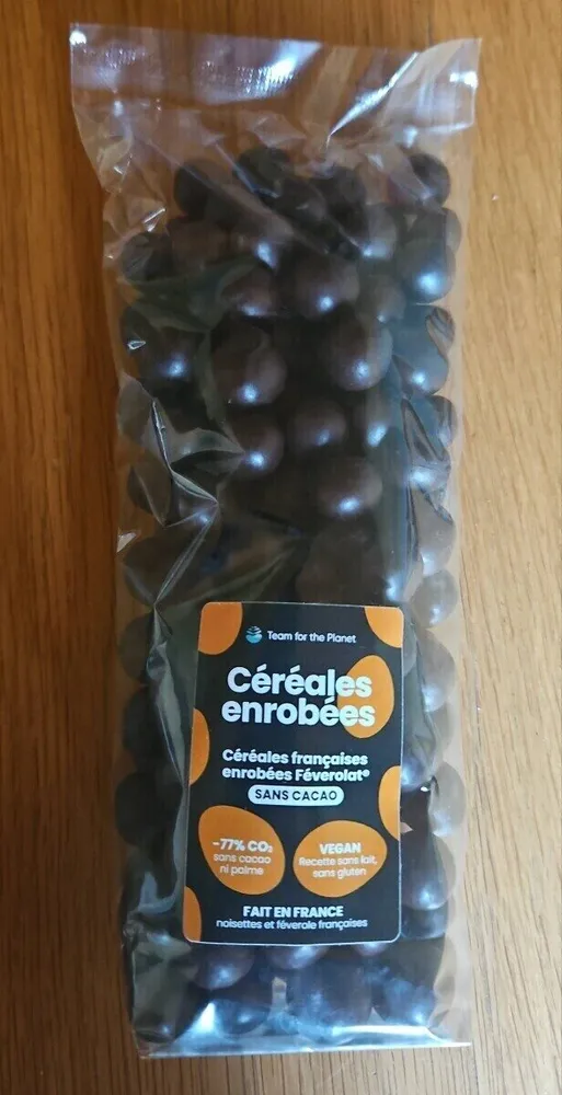 Perles de céréales enrobées au féverolat noir