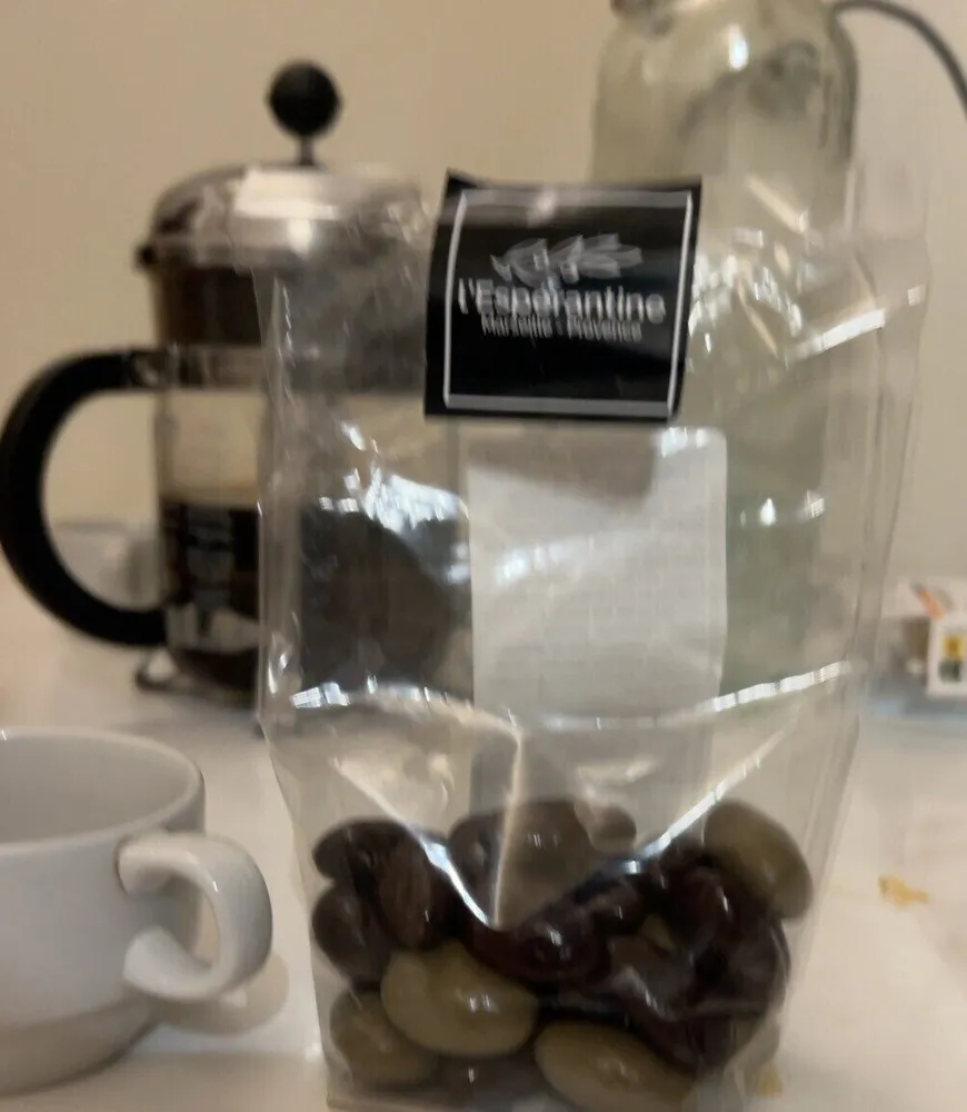 Amande enrobée de chocolat
