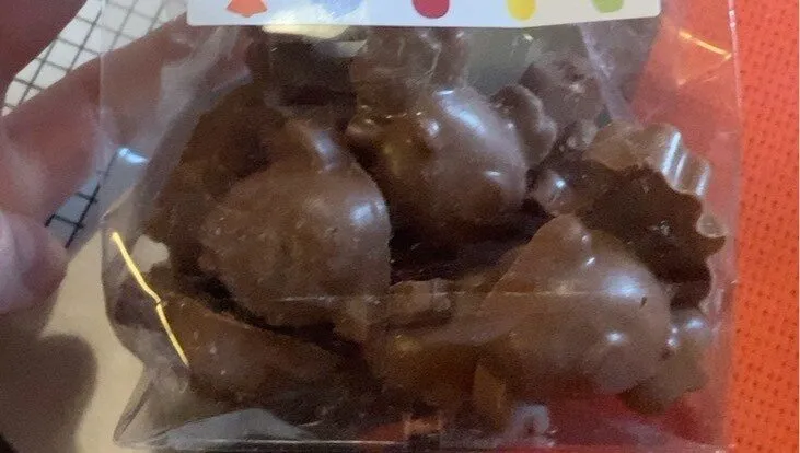 Mini poules fourrées au praliné fondant