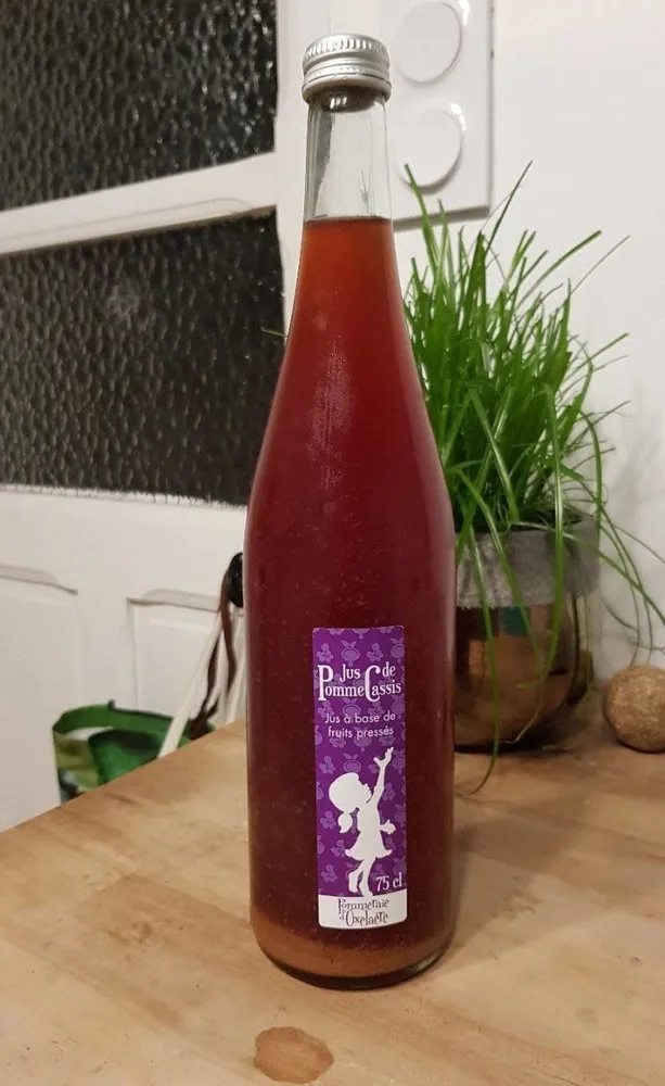Jus de pomme cassis