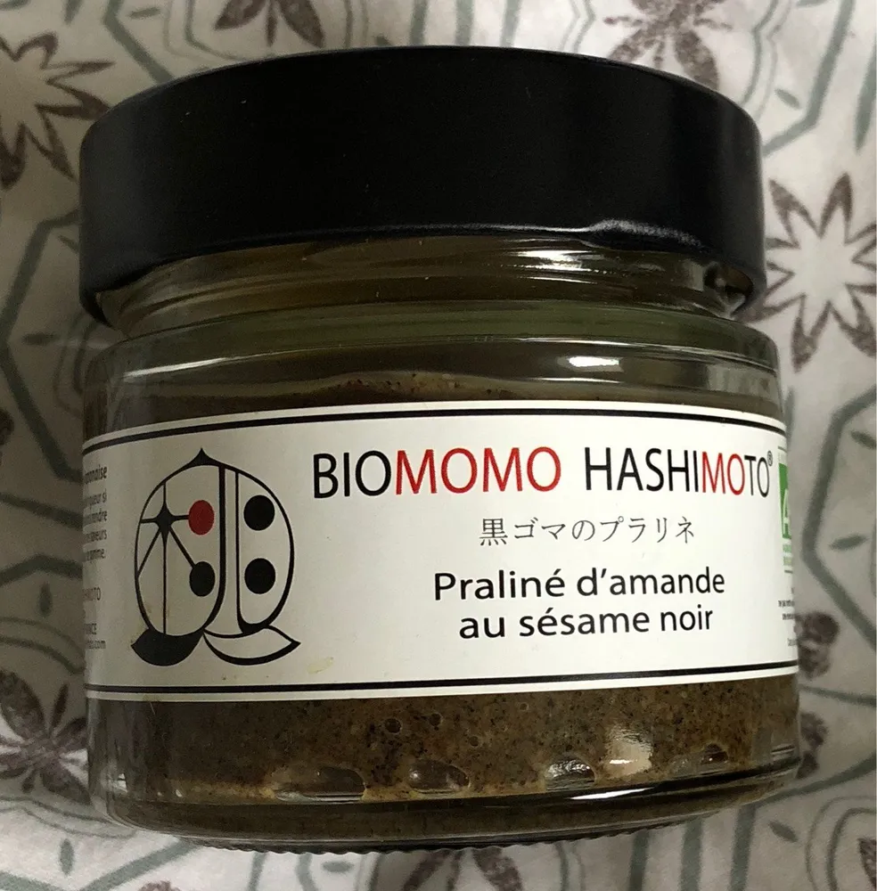 Praliné d'amande au sésame noir