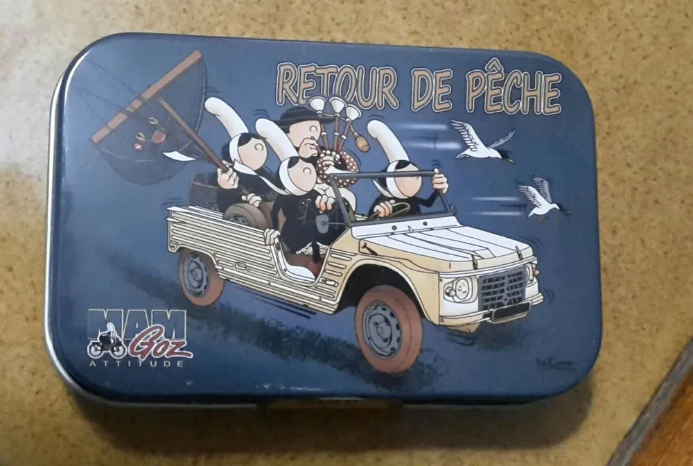 Mini Boite "Retour de pêche" Mini bonbons caramel