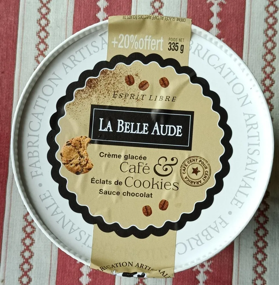 Crème glacée Café et Éclats de Cookies Sauce Chocolat