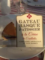 Gateau basque a la cerise noire