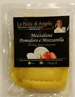 Mezzaluna Pomodoro e Mozzarella