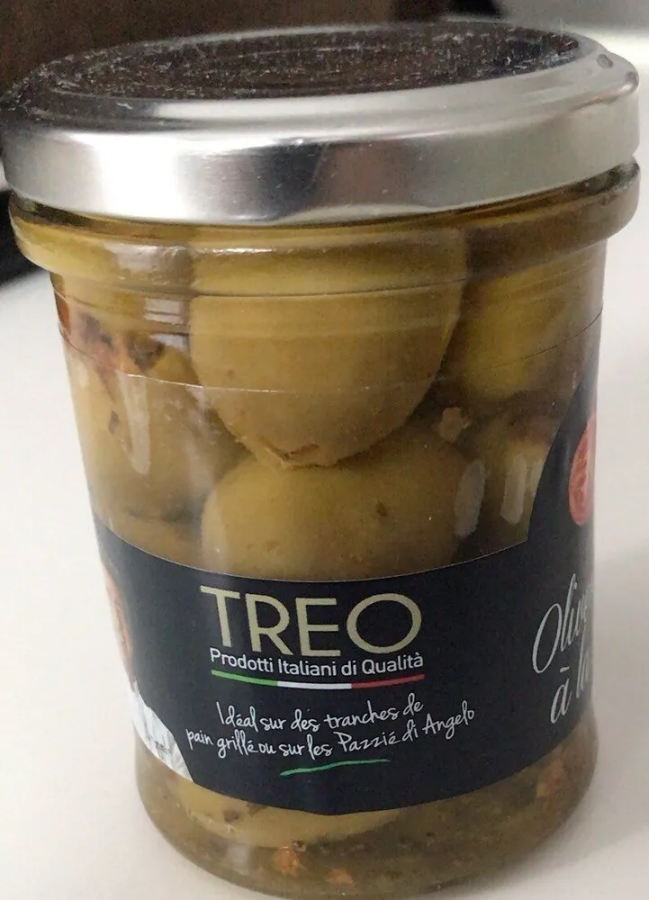 Olives farcies à la tomate