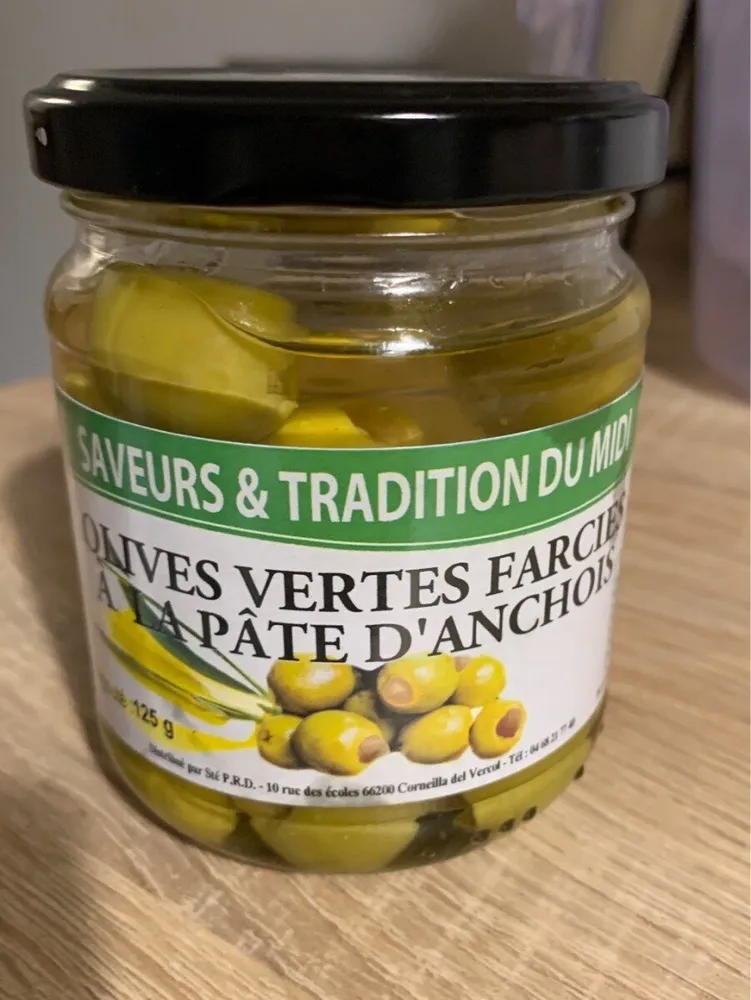 Olives vertes farcies à la pâte d'anchois