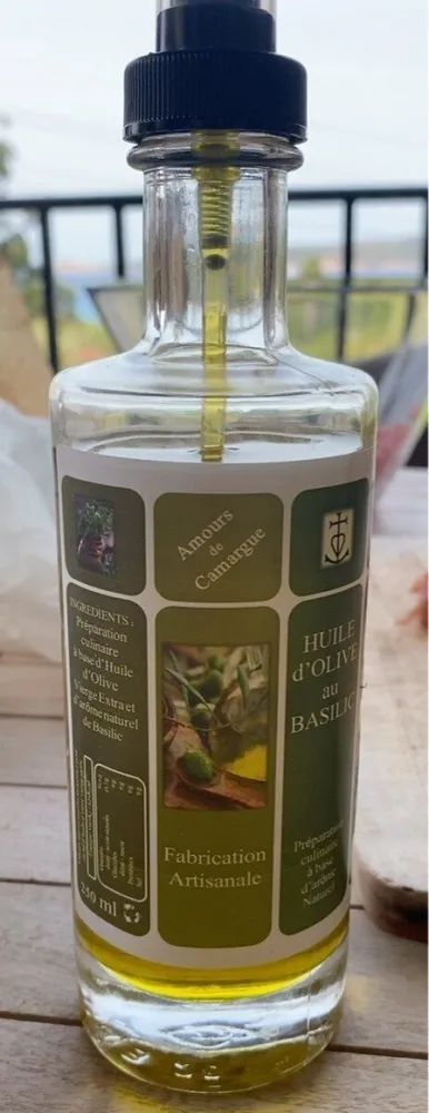 Huile d’olive au basilic