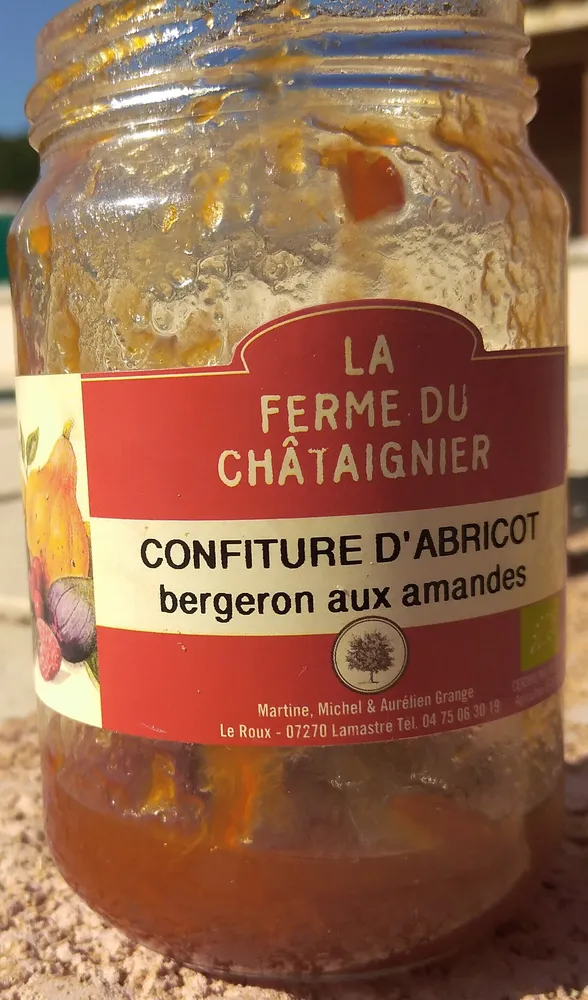 Confiture d'abricot bergeron aux d'amandes