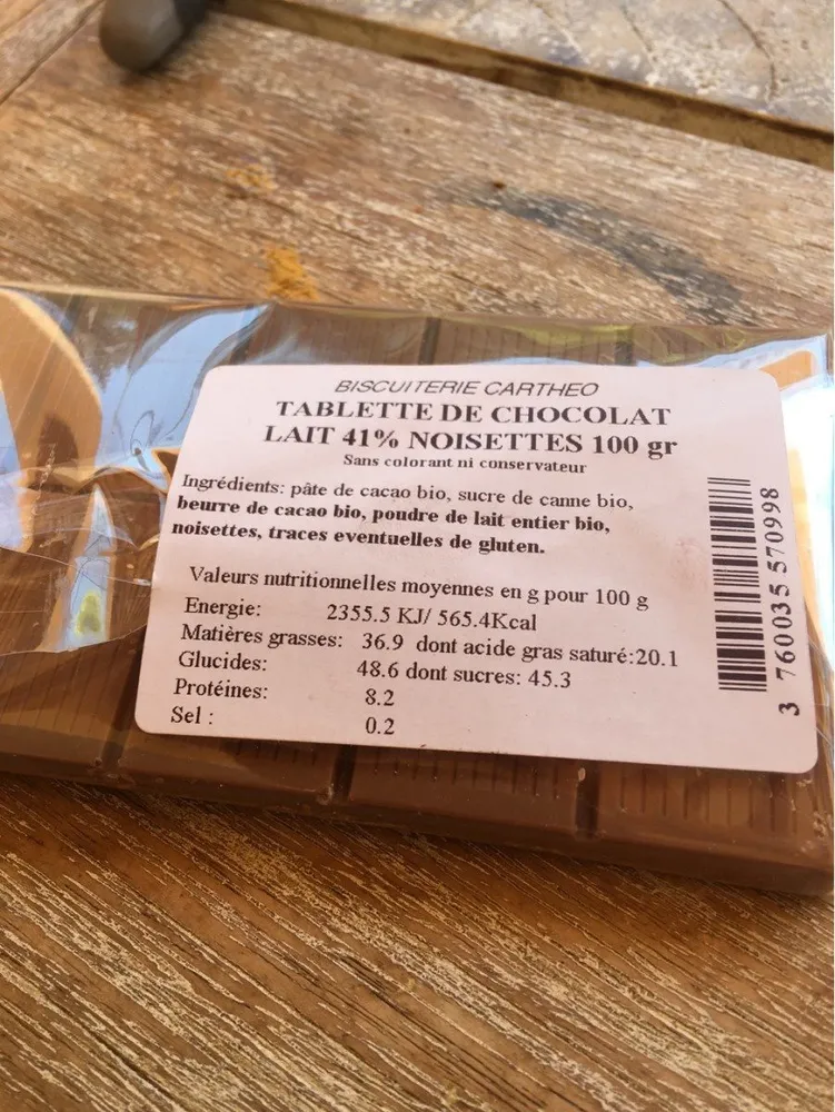 Tablette chocolat lait noisettes