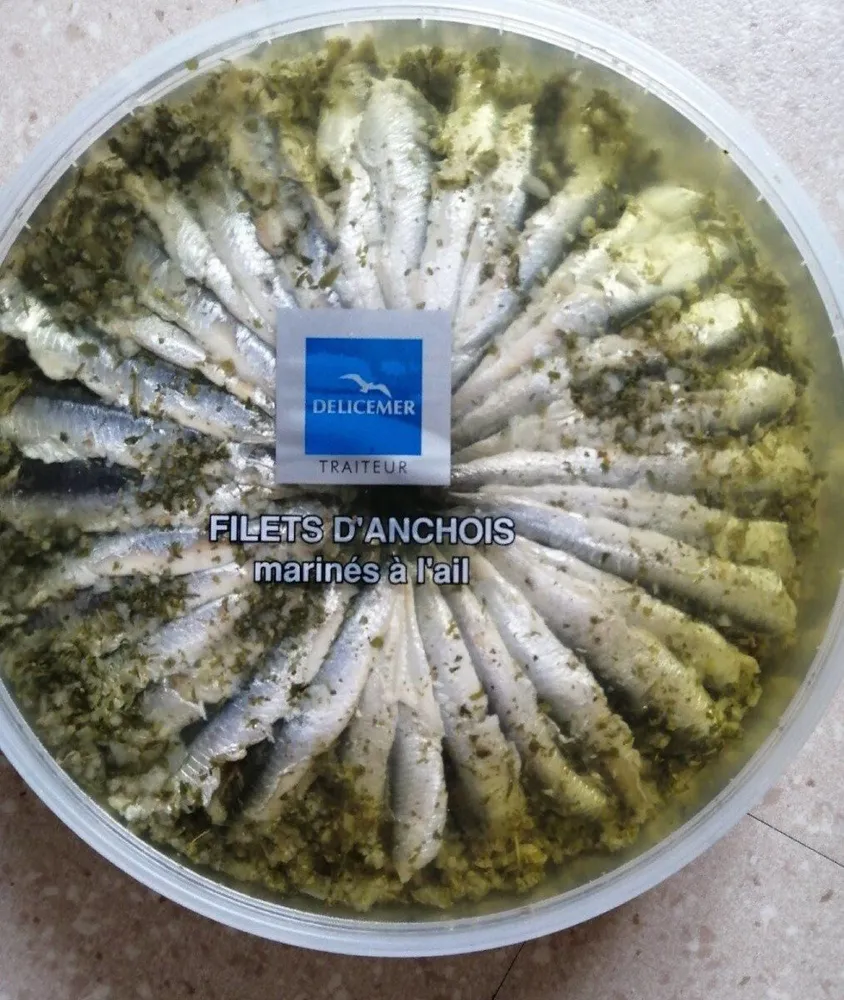Filets d'anchois marinés à l'ail