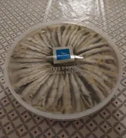 Filet d'anchois mariné au zeste de citron