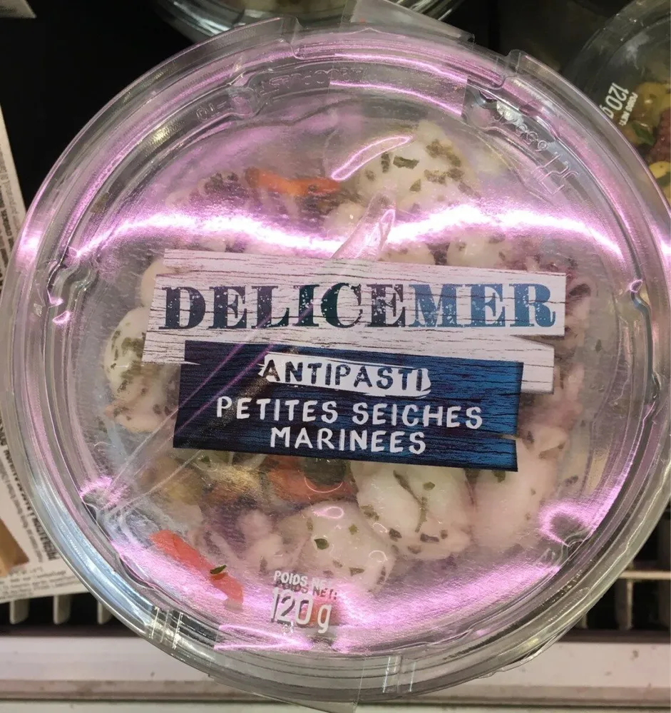 Antipasti petites seiches marinees