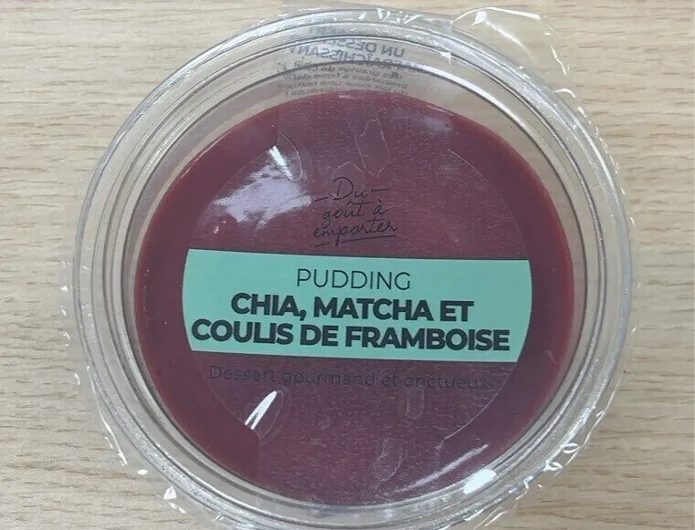 Pudding chia, matcha et coulis de framboise