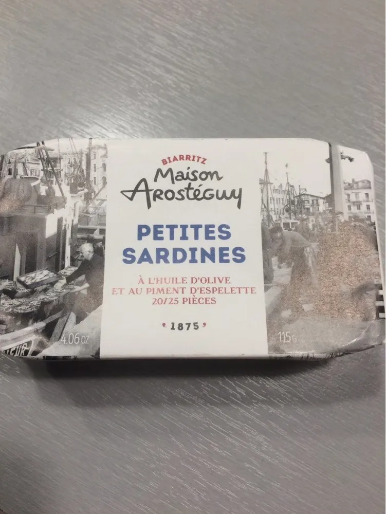 Petites sardines à l'huile d'olive et au piment d'Espelette