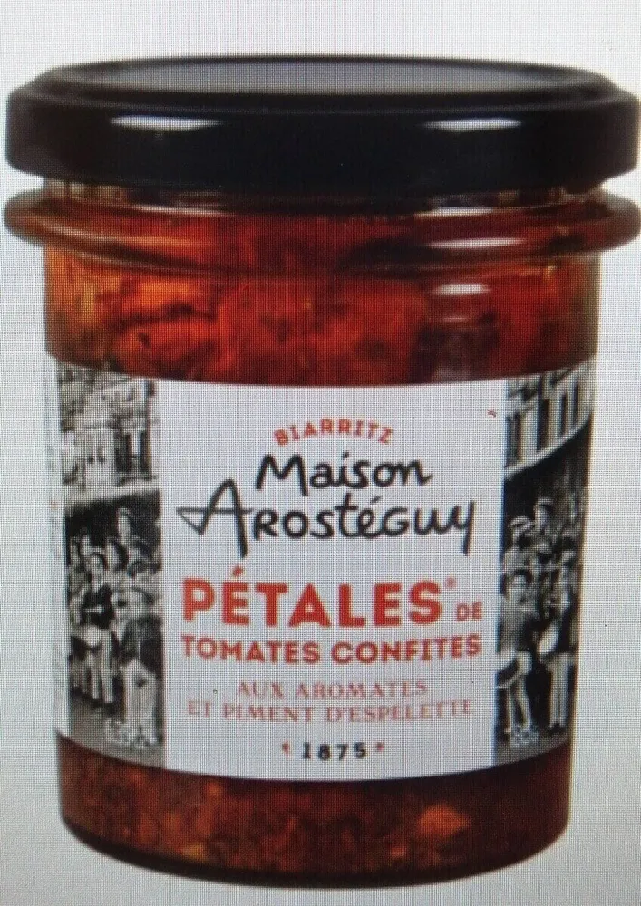 Pétales de tomates confites aux aromates et Piment d'Espelette