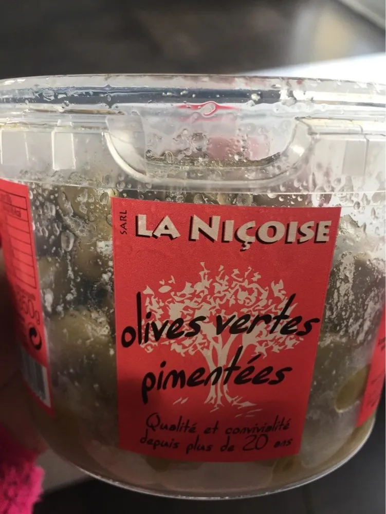 Olives vertes pimentees