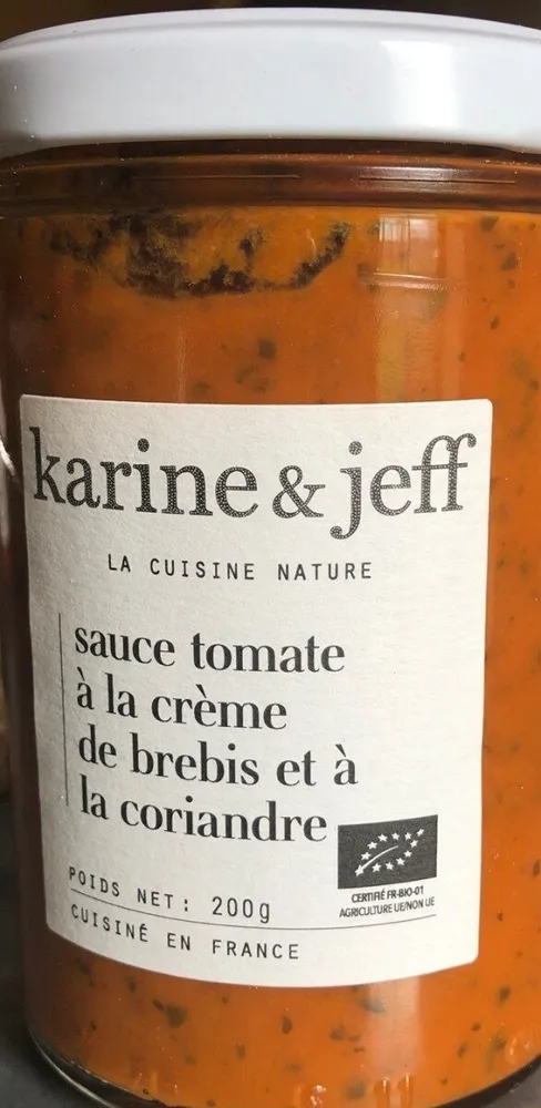 Sauce tomate à la crème de brebis et à la coriandre