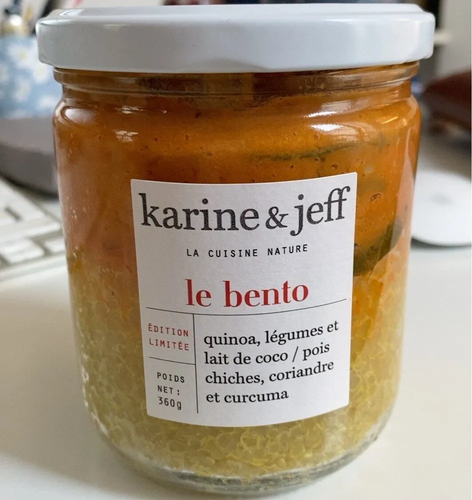Le bento quinoa, légumes et lait de coco, pois chiches, coriandre et curcuma