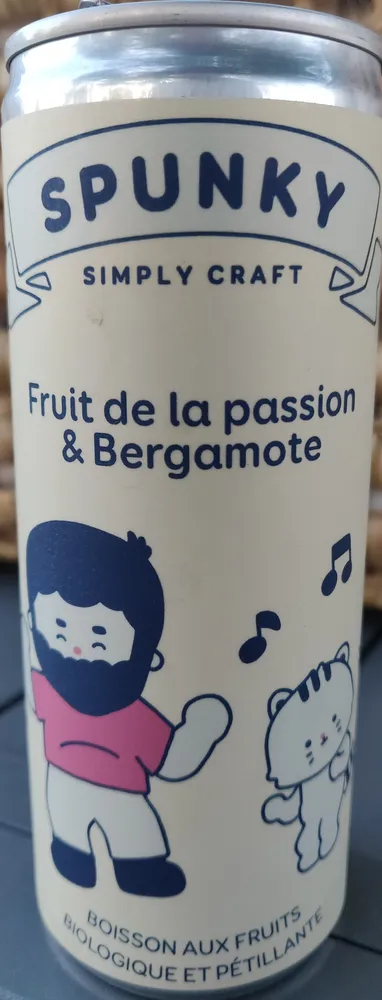 Boisson biologique et pétillante au fruit de la passion et à la bergamote