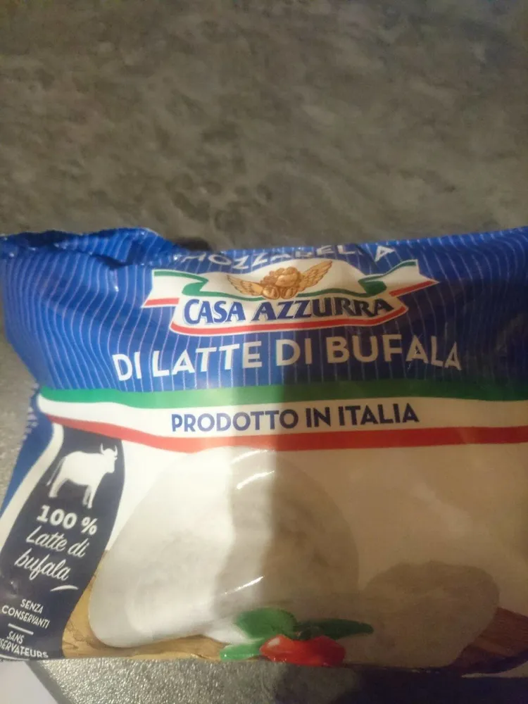 Mozzarella di latte di bufala