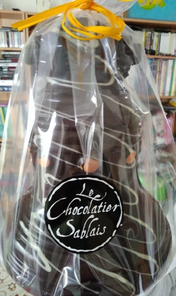 Cloche de pâques en chocolat
