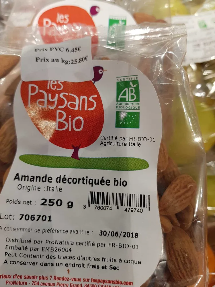 Amandes décortiquées