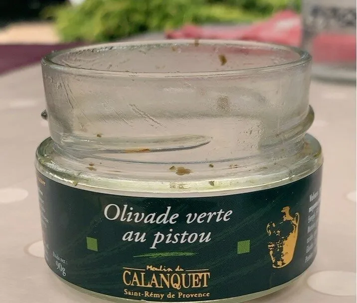 Olivade verte au pistou