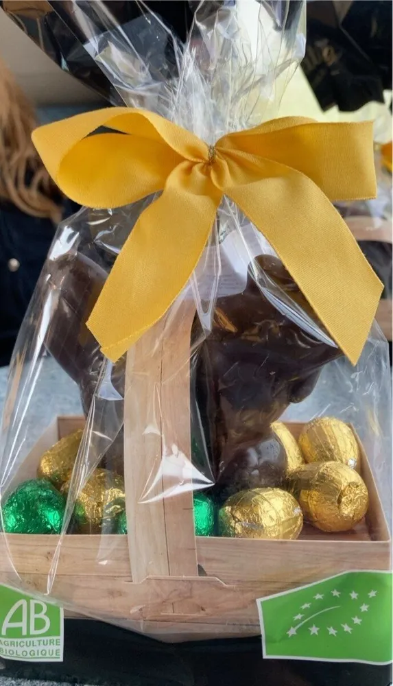 Poule  au chocolat noir