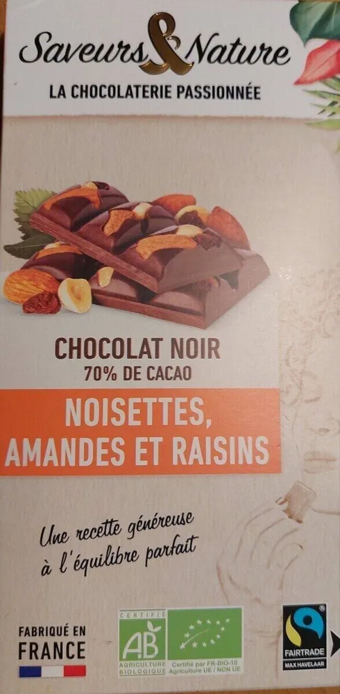 Chocolat noir noisettes amandes raisins