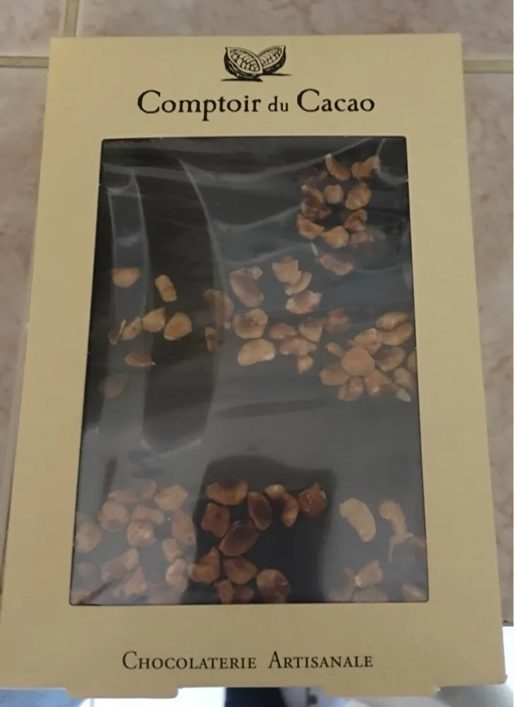 Chocolat artisanal; praliné feuilleté noir noisette