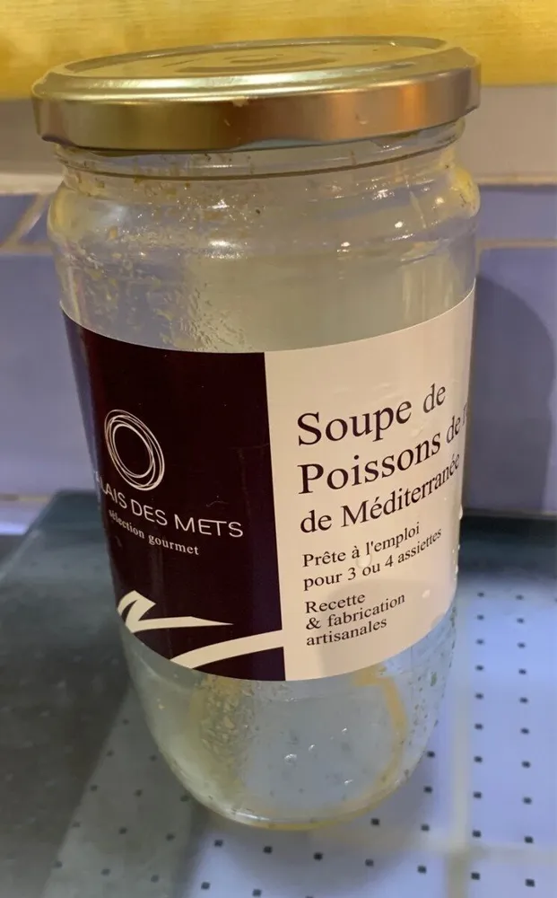 Soupe de poissons de roche de Méditerranée