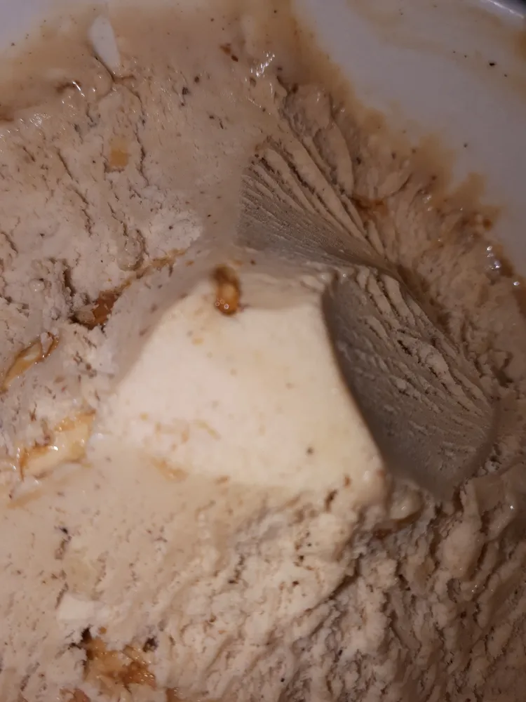 Crème glacée au praliné