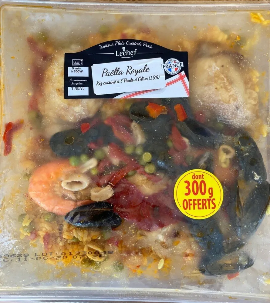 Paella au poulet et aux fruits de mer
