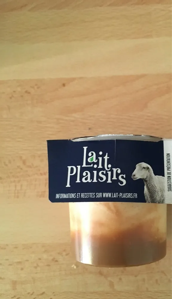 Yaourt de brebis sur lit de confiture de lait
