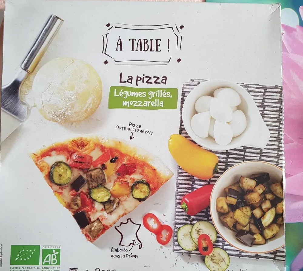 Pizza légumes grillés, mozzarella