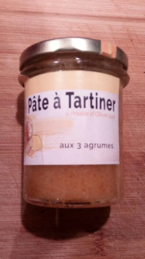 Pâte à tartiner à l'huile d'olive (14%) aux 3 agrumes
