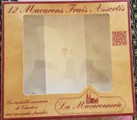 12 macarons frais assortis