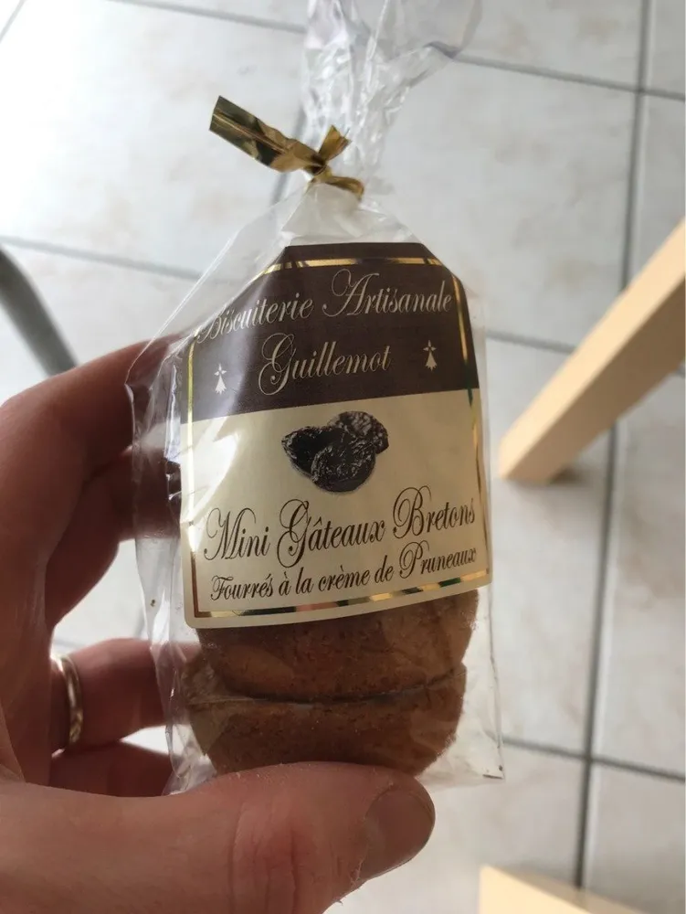 Mini gâteaux bretons fourré à la crème de pruneaux
